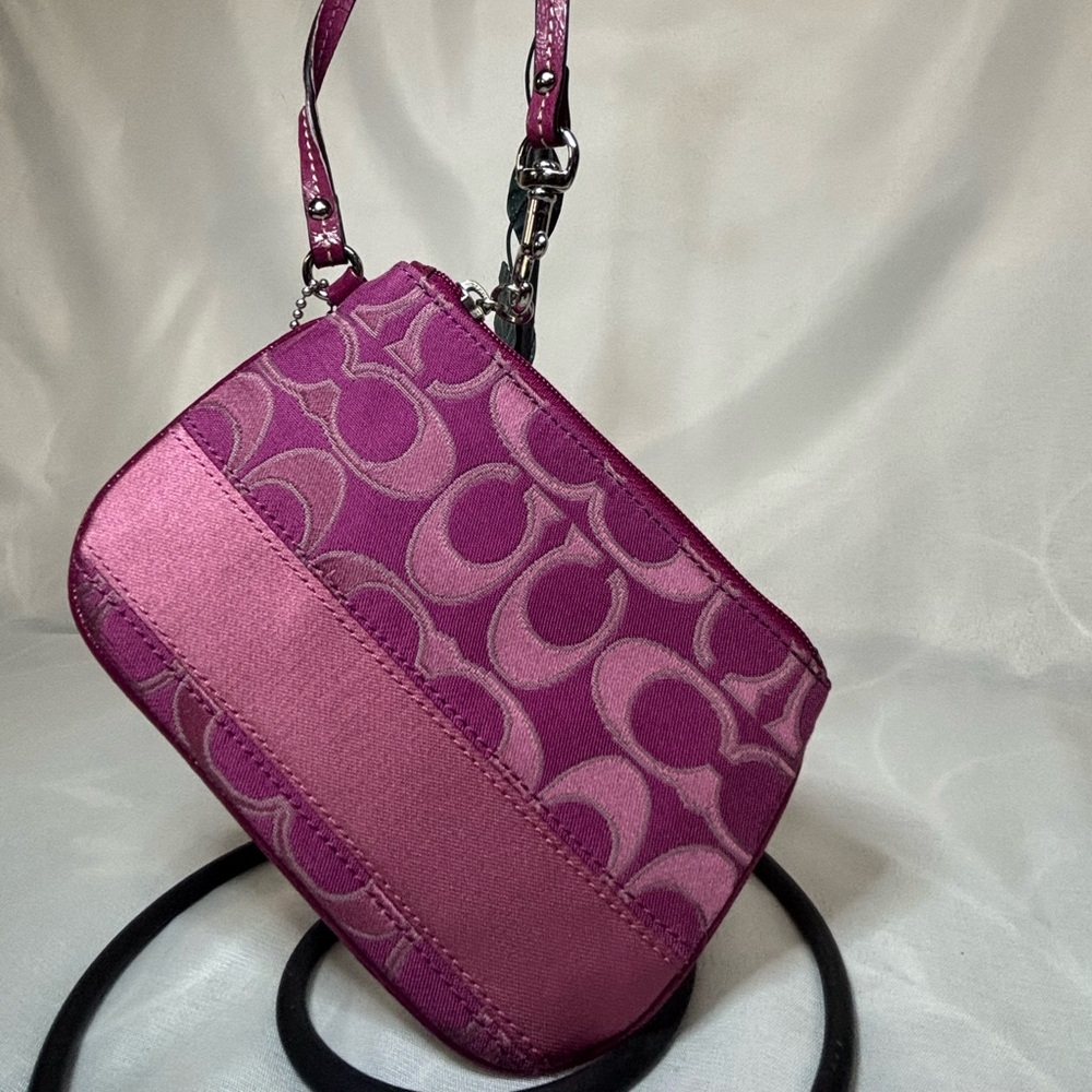 Coach Signature C Jacquard and leather Wrislet bag-Women Color:
